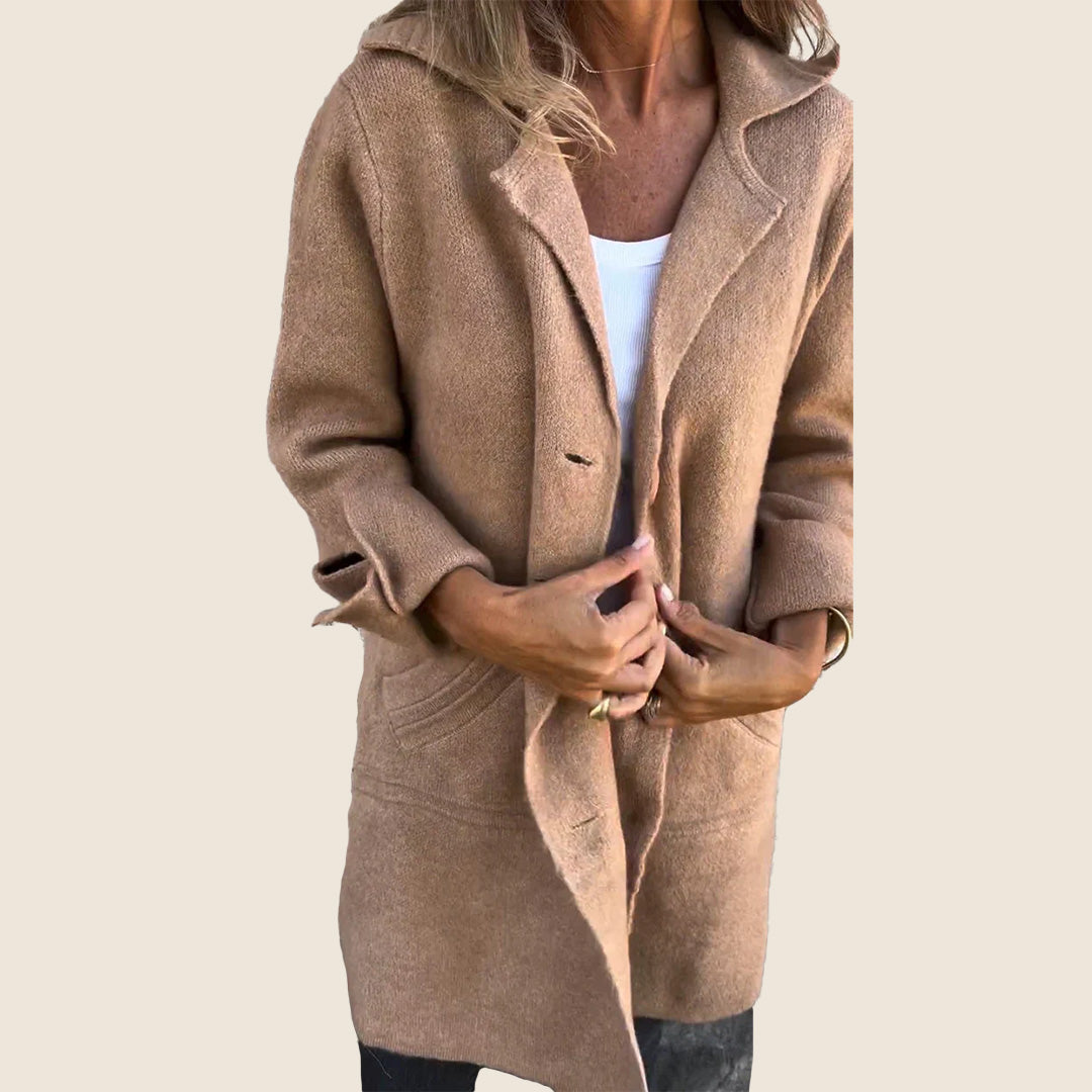 AURENÉ™ – Blød jakke med knapper